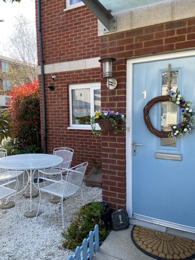 Tisi Choice Bed & Breakfast Northfleet Екстериор снимка