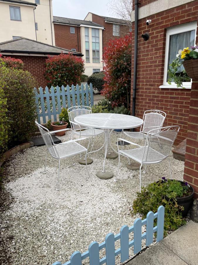 Tisi Choice Bed & Breakfast Northfleet Екстериор снимка